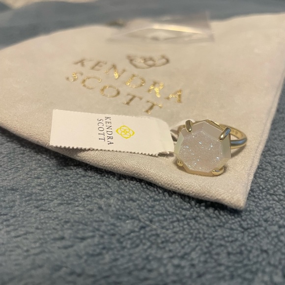 Kendra Scott Jewelry - Kendra Scott ring - SIZE 7